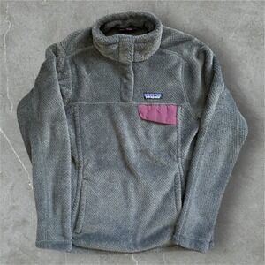 Patagonia Fleece Pullover Womens XS Gray Pink Pocket‎ Snap Neck Cozy Weather